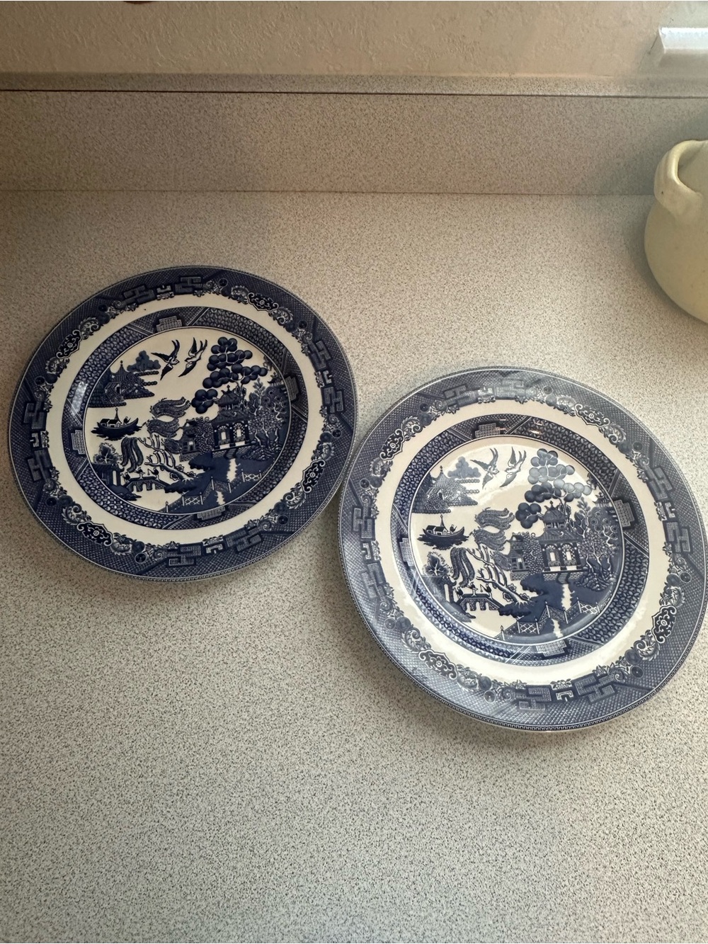 Johnson Brothers Blue Willow Dinner Plates